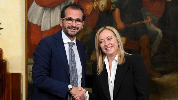 Sanita, da Schlein a M5s le opposizioni contro il sottosegretario Gemmato: “Si dimetta, i suoi conflitti d’interessi offendono chi fa fatica a curarsi”