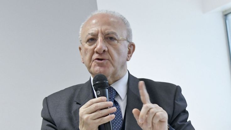 Pd, De Luca contestato resiste: “E ora voglio discontinuità”
