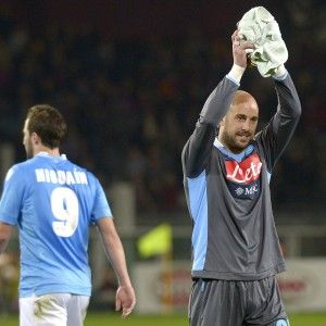 Napoli, Reina allontana l'addio: "Mai scartato l'idea di restare in maglia azzurra"