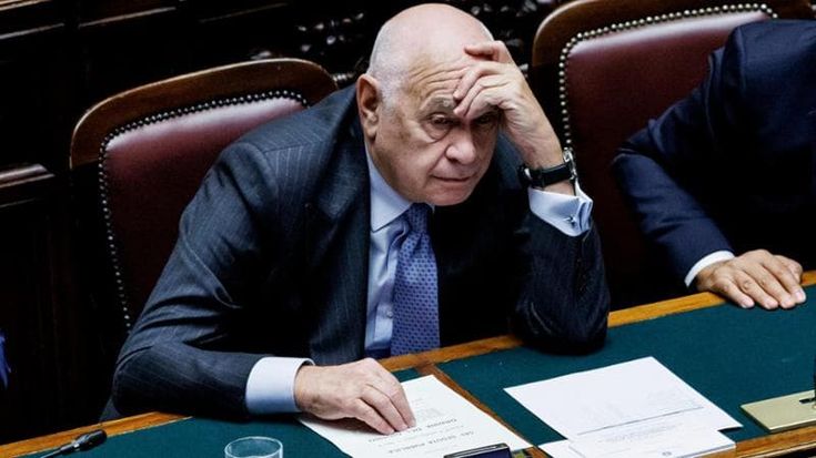 Nuova batosta per Nordio: l’abuso di ufficio cancellato dal ministro è reato grave per Bruxelles