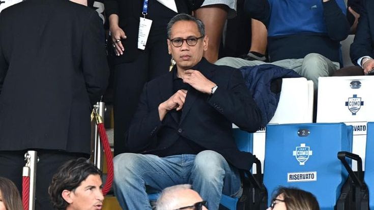 Il Como debutta in Champions e il presidente cede il suo posto allo stadio ai tifosi storici