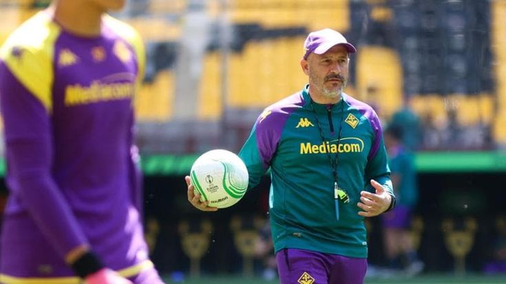 Italiano: “Fiorentina matura per vincere la Conference e regalare all’Italia nove squadre in Europa. Il mio futuro? Tengo il telefono spento o silenzioso”