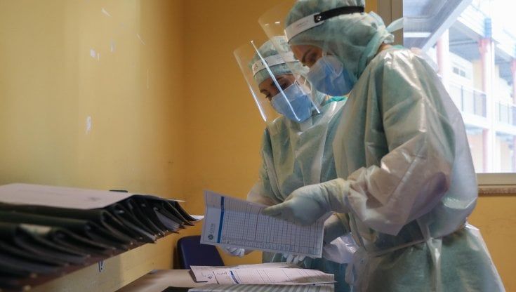 Covid, netto calo dei ricoveri. Donini: "La sfida adesso è vaccinare i bambini"