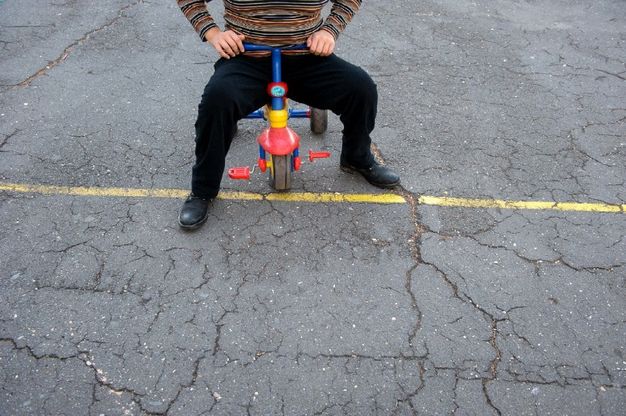 Il bambino autistico e il fotografo: comprendersi attraverso l’obiettivo