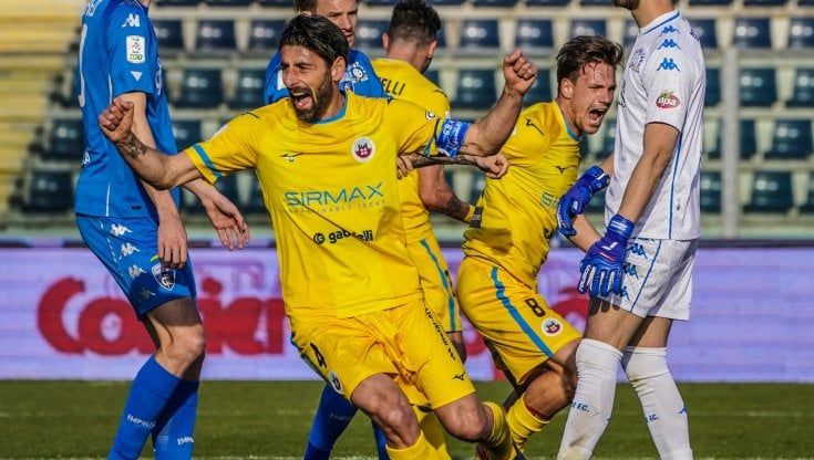 L'Empoli frena ancora e non scappa, il Cittadella strappa il pari. Il Lecce travolge la Reggiana