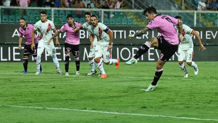 Brunori vs Cheddira: al “Barbera” va in scena la sfida per il trono del gol