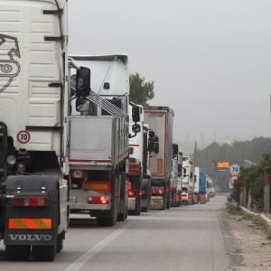 "Una newco per Ilva" maratona in Senato e i tir ritornano a invadere Taranto