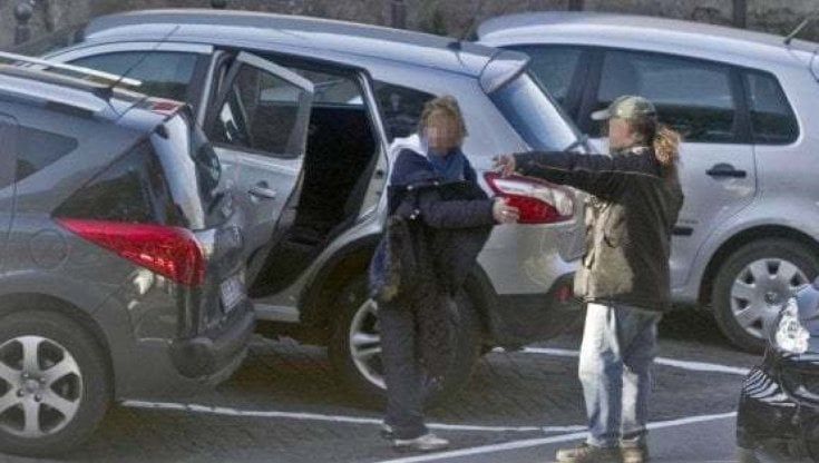 Napoli, parcheggiatori abusivi con il reddito di cittadinanza al lavoro nella zona ospedaliera
