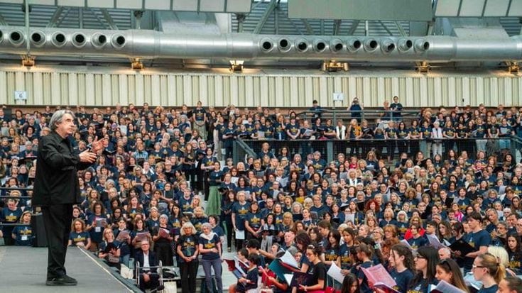 Riccardo Muti in scena con 3500 voci: “L’inno di Mameli è un canto per le moltitudini”