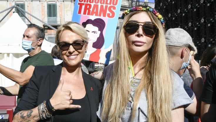 Ddl Zan, Francesca Pascale: "Mi sbattezzo, questa Chiesa omofoba mi ha deluso. A Berlusconi dico: ripensaci"