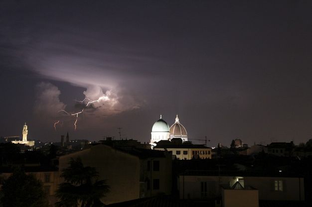 Temporali, tramonti e nuvole, la Firenze mai vista in 3D