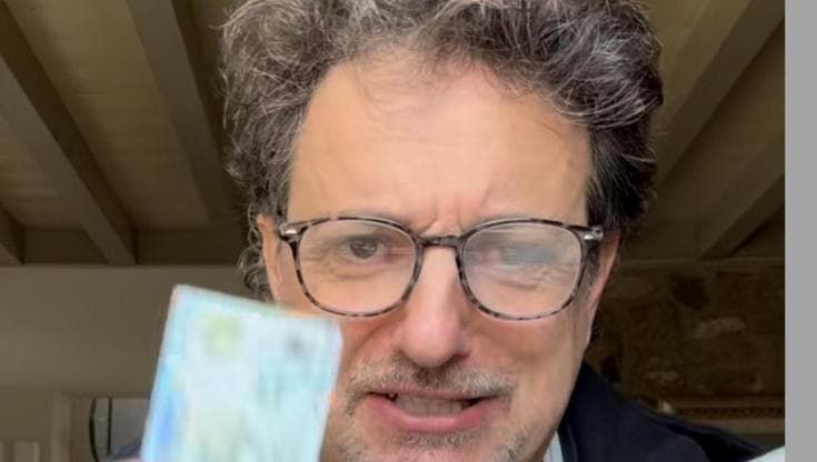 Il video virale di Pieraccioni: “Abbasso le password”. Il sindaco di Bagno a Ripoli gli risponde