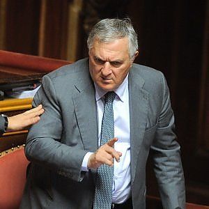  Vincenzo D'Anna: "Non mi devo scusare, ricordavo alla Lezzi che non è un'orsolina"