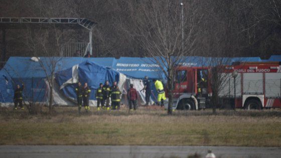 Milano, le tendopoli della protezione civile per i profughi: "Una soluzione o sarà caos"