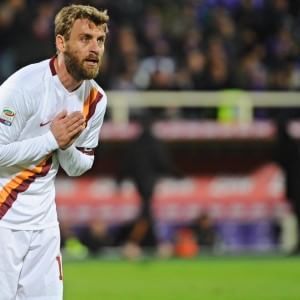 Roma, si ferma De Rossi: fuori 20 giorni