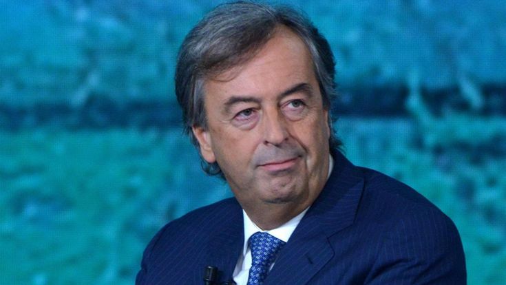 San Raffaele contro Burioni. In una email l'invito a rassicurare sul Covid