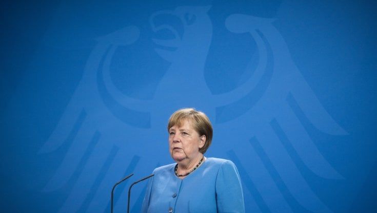 Coronavirus, l'appello di Merkel: "Più persone saranno vaccinate più saremo liberi"