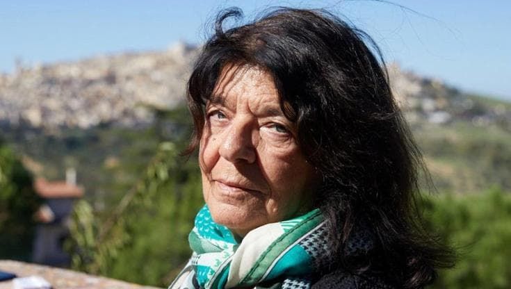 I “Paesaggi” di Attanasio, poetessa affacciata sulla soglia del mondo
