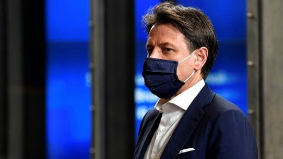 Ue, l'attacco del premier Conte: "L'Europa è sotto ricatto dei Paesi frugali"
