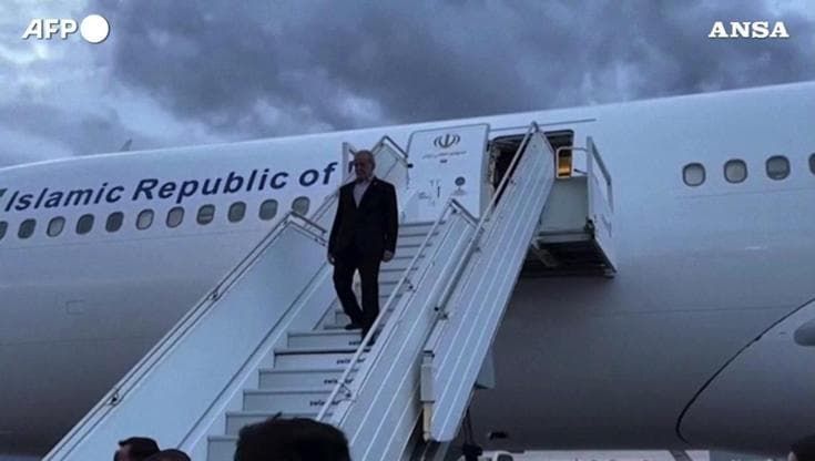 New York, l'arrivo del presidente iraniano Pezeshkian