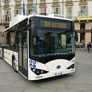Bucci vuole solo i bus elettrici