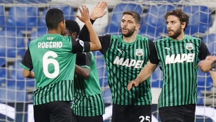 Serie A: la tv cancella il verde dalle maglie, ma non sarà un ritorno al classico. Sassuolo salvo: "Noi neroverdi"