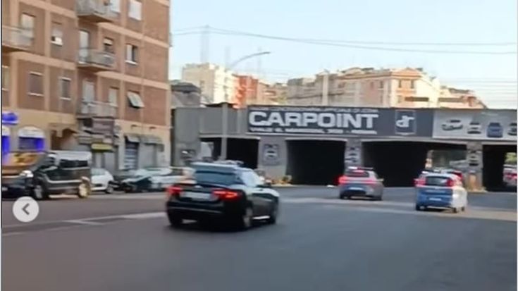 “Devo fare esplodere questo camion in Vaticano”. Un elicottero e 20 volanti per fermarlo: maxi inseguimento a Roma