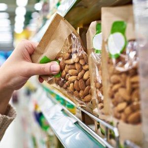 Packaging alimentare green: tanti proclami, pochi fatti