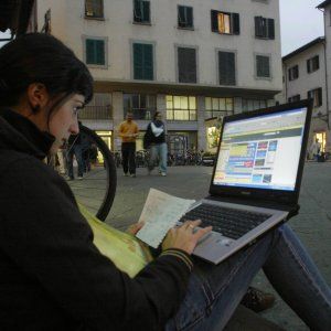 Una tassa sulla pubblicità per finanziare l'editoria