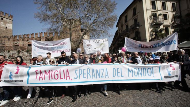 Adozioni in crisi, scontro Lega-5S Spadafora: da Fontana nulla di fatto 