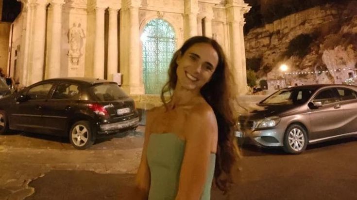 Chi è Chiara Patriarca, la futura moglie di Massimo Cacciari. Gli amici: “Lei sa tenergli testa”