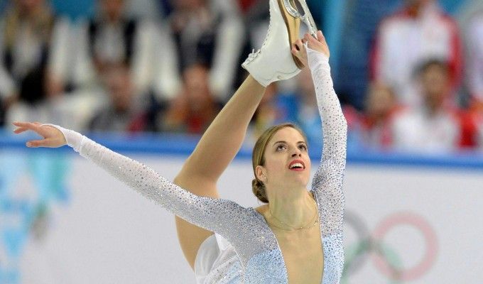 Pattinaggio di figura, Carolina Kostner incanta: &egrave; in corsa per l'oro