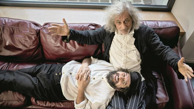 Capossela & Bergonzoni: cambiamo superando la linea e-gotica
