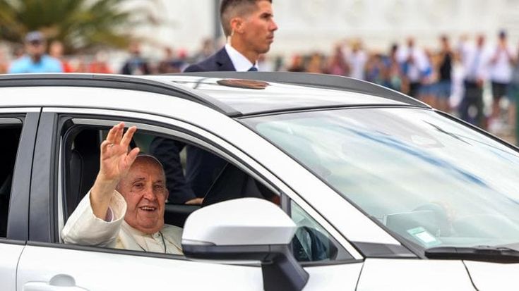 Papa Francesco a Lisbona: “L’Europa trovi vie creative per la pace in Ucraina”