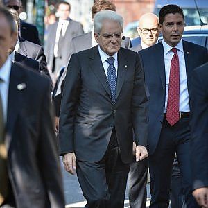 Mattarella: "Serve classe dirigente con visione lungimirante"