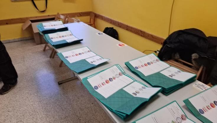 La politica non accende più visioni