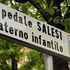 Bimbo morto per l'otite curata con omeopatia: indagati medico e genitori