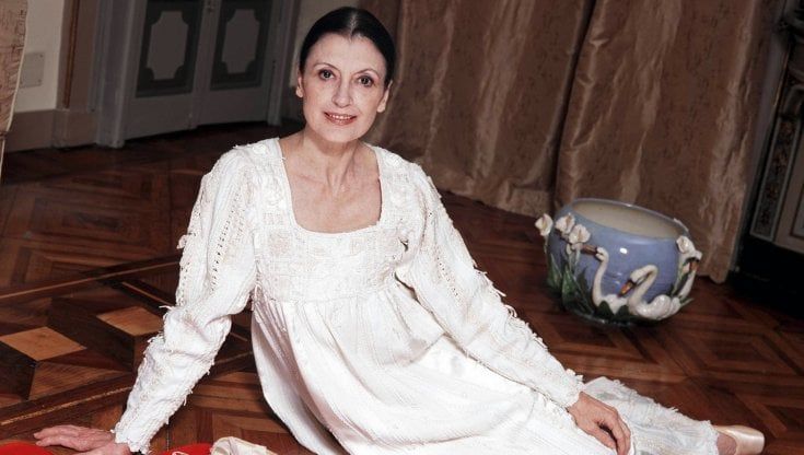 Morta Carla Fracci, una vita in volo "ma con le radici ben piantate nella terra"