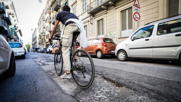Tresso: “A San Salvario strade rovinate dai lavori, ma ora le rifaremo tutte”