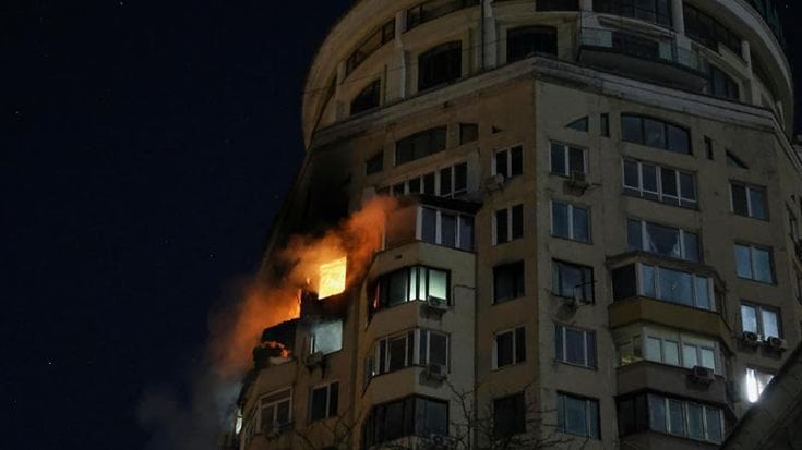Bombe russe sull'Ucraina, salta la tregua energetica. Zelensky: “Ora conseguenze sui negoziati”