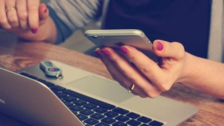 Dalla telefonia alle autostrade, tutti gli aumenti del 2024. Ecco come difendersi