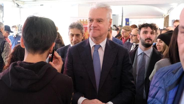 Il ministro Zangrillo: “Il posto fisso deve diventare un posto figo che valorizzi i giovani”