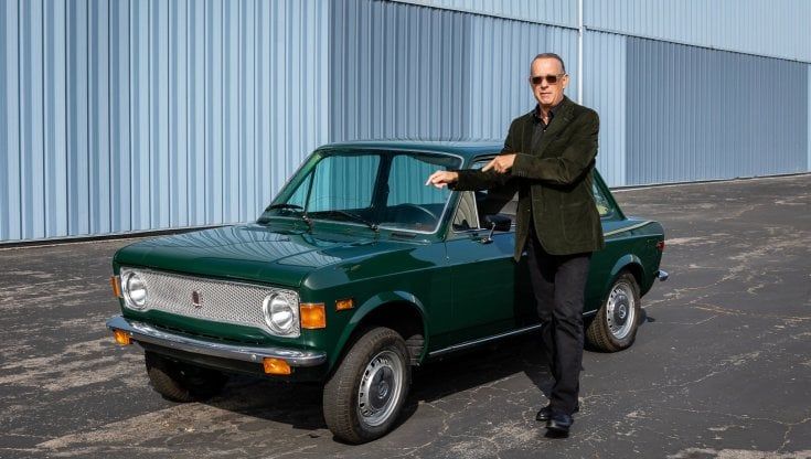 Tom Hanks e la passione per le Fiat: all'asta la sua 128