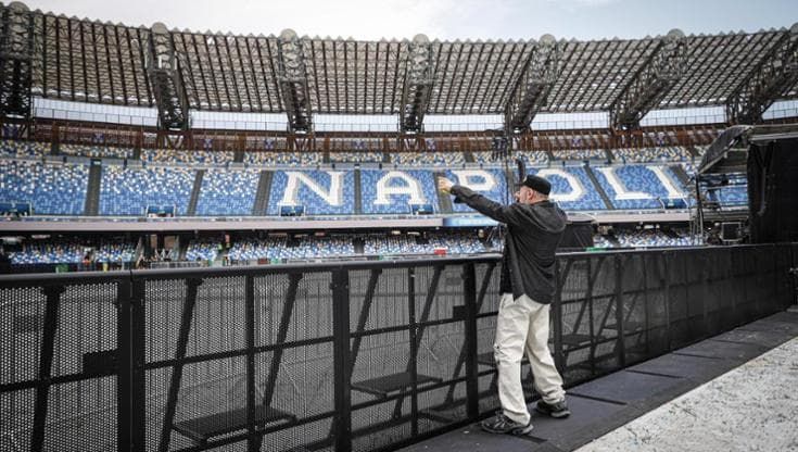 Vasco Rossi, prima foto allo stadio Maradona: “Finalmente a Napoli, emozione pazzesca”