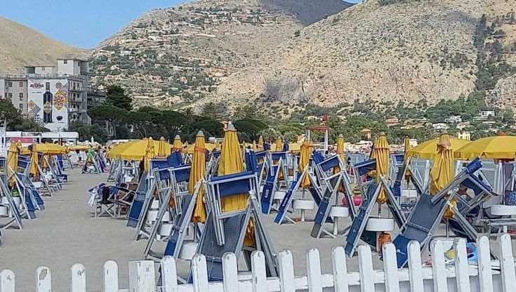 Firmata l'ordinanza: Mondello torna balneabile