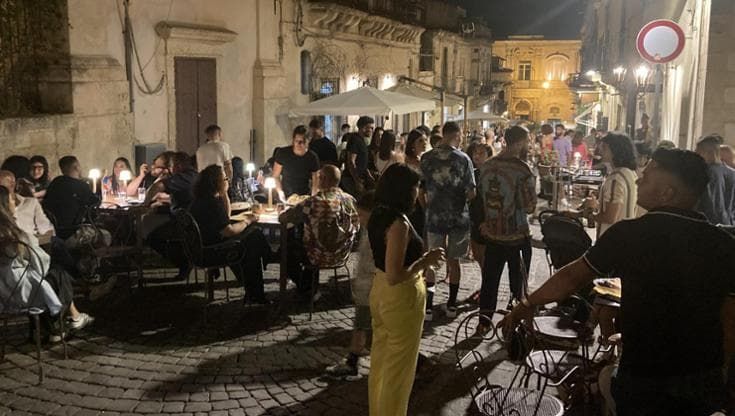 Matrimoni Vip, concerti, esposti e movida: l’estate senza pace di Noto