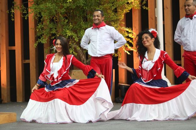 Expo, danze e costumi tradizonali per la festa della Repubblica Dominicana
