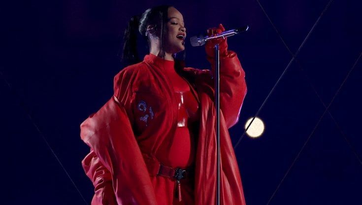 Rihanna star al Super Bowl ma Trump va all’attacco: “Un fiasco, non ha talento”