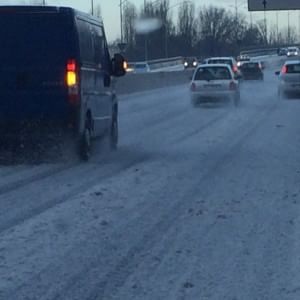 Maltempo, grandinata su Roma: 7 soccorritori e 3 automobilisti feriti sul Raccordo