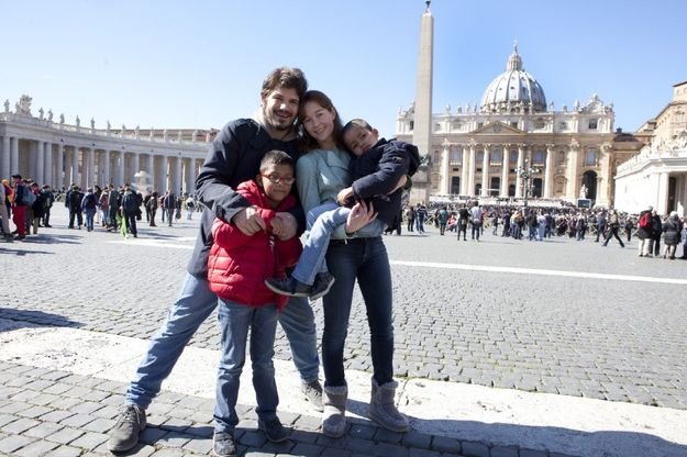 "La poltrona del Papa", i protagonisti del video-regalo per Francesco